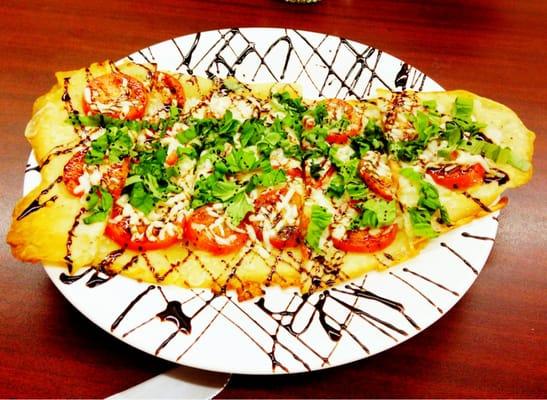 Caprese flatbread pizza! Yum!