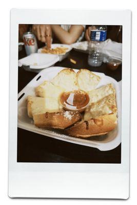 Garlic bread with cheese