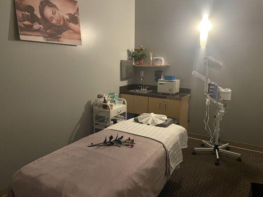 Facial Room