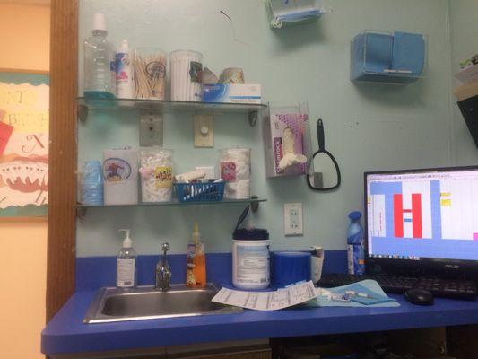 Neghiborhood Dental  office . Bushwick , Bed-Stuy -Brooklyn- New York ( P.C. Monitor  in one of the dentist patient room )