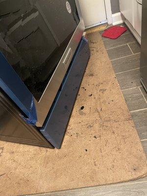 Installers shattered the oven door