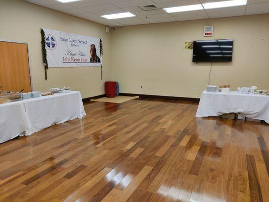 The room to the right housed the buffet line, dessert tables, and appetizer station