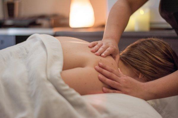 Enjoy a full body massage - whether that be with CBD, extended time, or just on it's own - and let your worries melt away