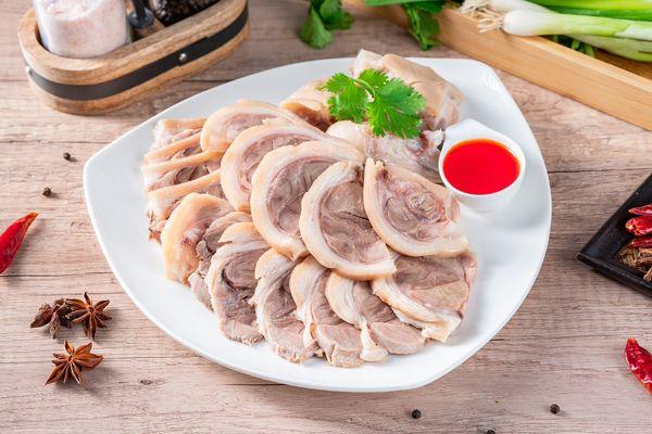 Bai Yun Pig Feet