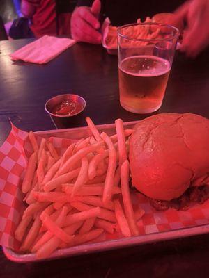 Smash burger w/ fries & beer (Tuesday special)