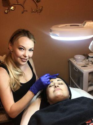 Eyebrows Sugaring