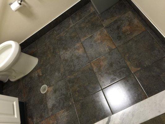 bathroom tile and grout scrubbing and sealing