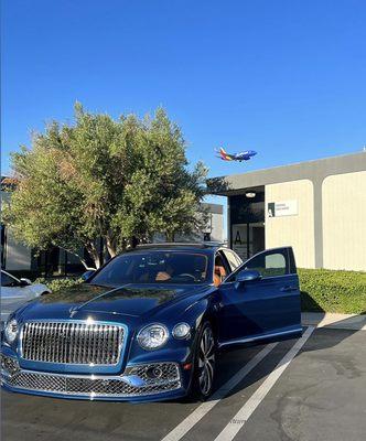 Front office Bentley flying spur