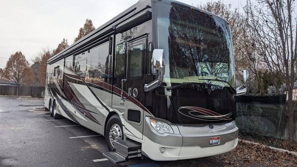 Motorhome Windshield Replacement