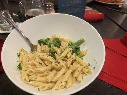 Broccoli Penne with Alfredo Sauce