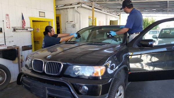 05 bmw x5 new winshield