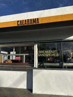 Calabama exterior