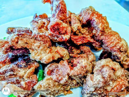 Salt & Pepper Pork Ribs. Crispy exterior, juicy inside. Seasoned beautifully. One of my favs.