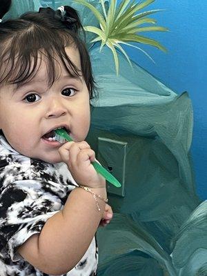 Brooklyn even likes brushing her teeth thanks to super kids dental