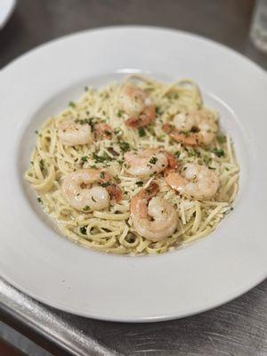 Shrimp Scampi with a lemon butter sauce