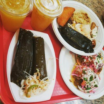 Tamales, platos loco, juices.