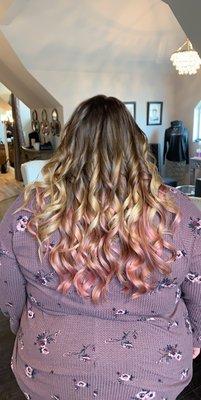 Blonde balayage with "rose gold"