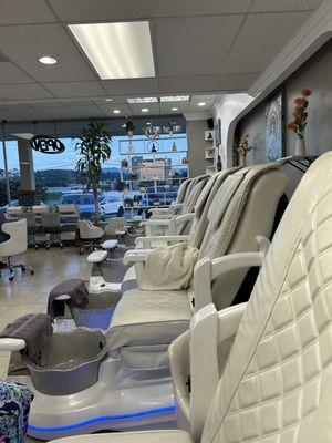 Pedicure chair lineup