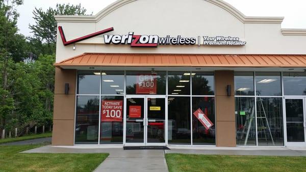 Welcome to Verizon Of Wayne, Come experience the difference!