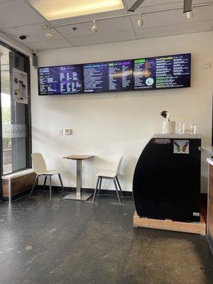 Menu & seating