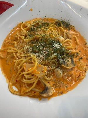 8/23/22 (tue): Kimchi Cream Pasta. Not bad but lil sauce too runny. No meat w/in. Bit pricey for $17 + tax