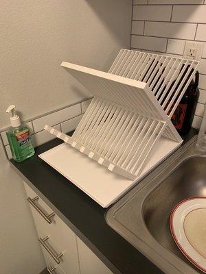 Dish rack fully assembled and looking sleek