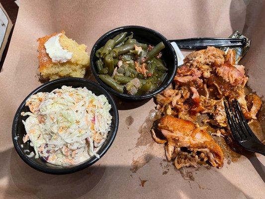 Pulled chicken with seasoned green beans (delicious) "cold" slaw and cornbread.