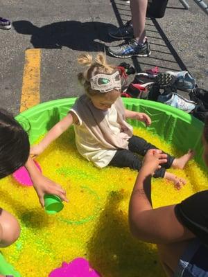 Girl Scouts volunteering to make a FUN day for families!