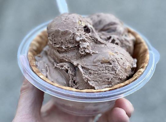 Waffle Bowl w/ Peanut Butter Chocolate Brownie