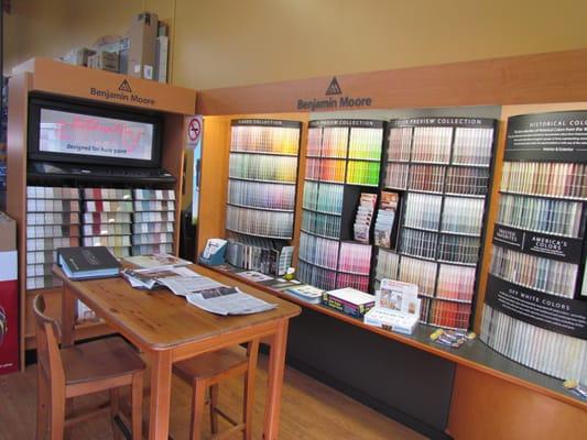 Take your time choosing colors, in our design showroom and look for inspiration within our library of  books and magazine.