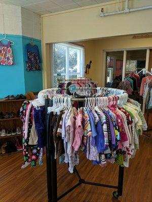 Name brand gently used kids clothes for $1-$3 sizes nb- 14!