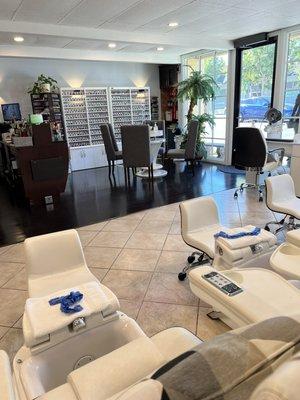 Welcome to Signature Nail Spa in Menlo Park.