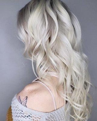 Bright platinum blonde by Darrell #platinumblonde