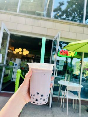 Taro Milk Tea with Tapioca Pearls