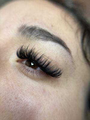 Volume lashes