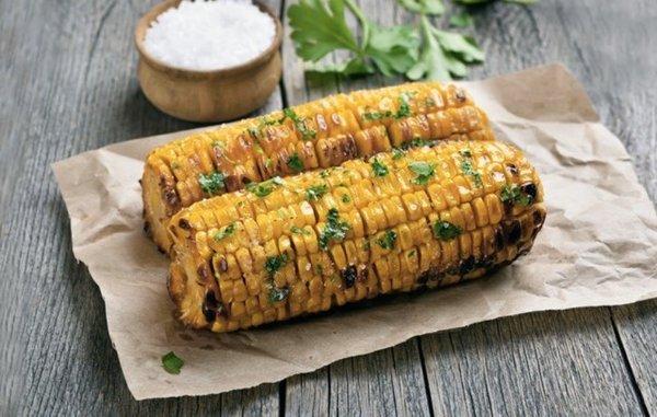 Grill corn with butter from Mr Pancho