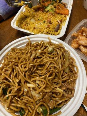 Chicken Lo Mein, Chicken With Broccoli