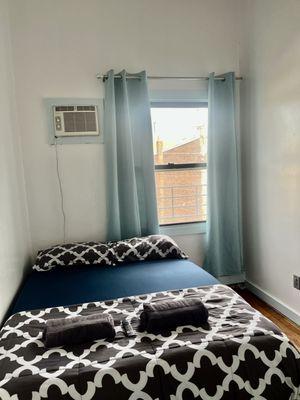 Deluxe Room
-Full size bed
-AC
-Microwave
Private Bathroom
-Fridge
-Smart Tv
-Wi-Fi