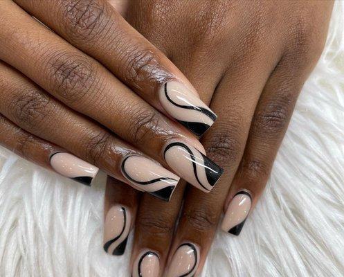 Nude black lines