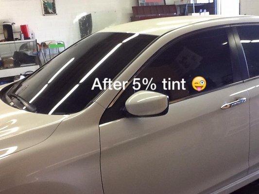 tint windshield 5%