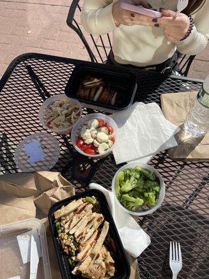 Salad and chicken