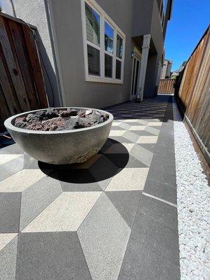 Manufacture: Belgard
Product: Geometric Shapes
Color: Foundry, Graphite, Aspen