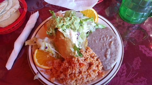 Empanada de queso  $7 plate