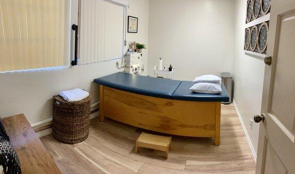 This is our colonic room, where you will be receiving exemplary therapy that will detoxify your body.