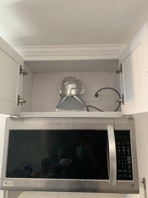 Added a vent to install microwave hood