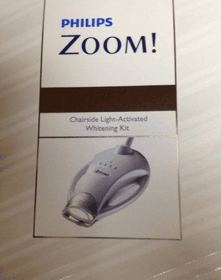 Whiten your teeth up to 8 shades, in only an hour with Zoom teeth whitening!