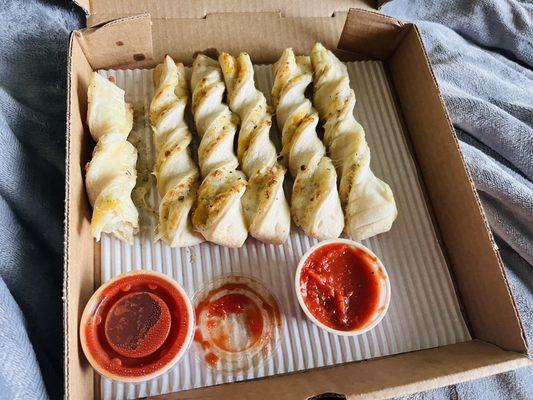 Perfect wings and bread twists