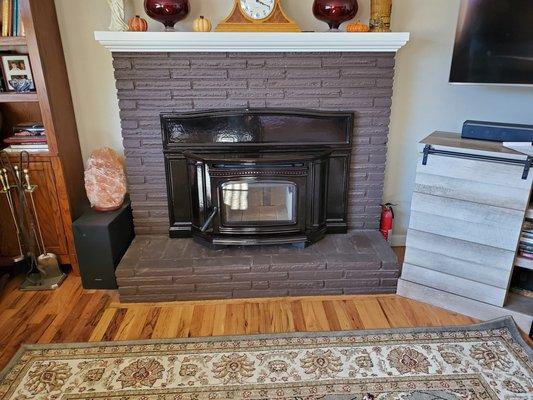 Beautiful Pacific Energy Alderlea T5 Classic wood stove in Majolica Enamel Brown