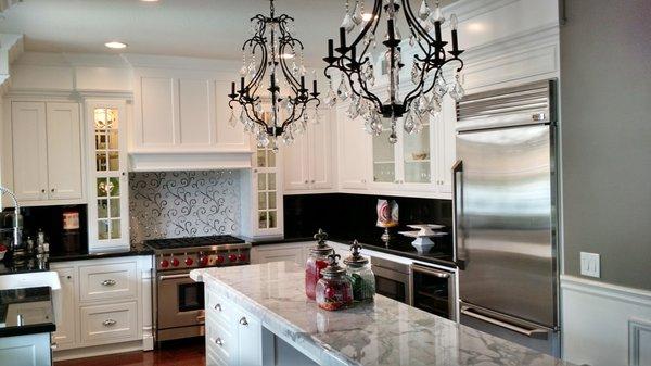 Kitchen in White Finish