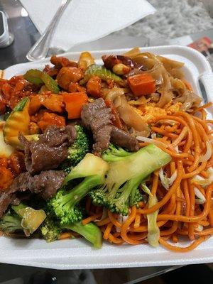 Combo A with Kung pao chicken and broccoli beef so good!!